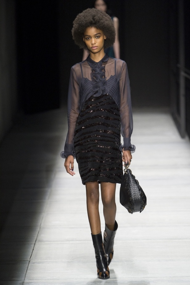 عرض ازياء مجموعة بوتيغا فينيتا لخريف وشتاء 2018