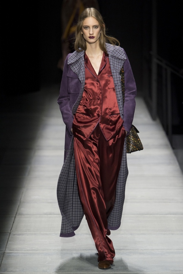 عرض ازياء مجموعة بوتيغا فينيتا لخريف وشتاء 2018