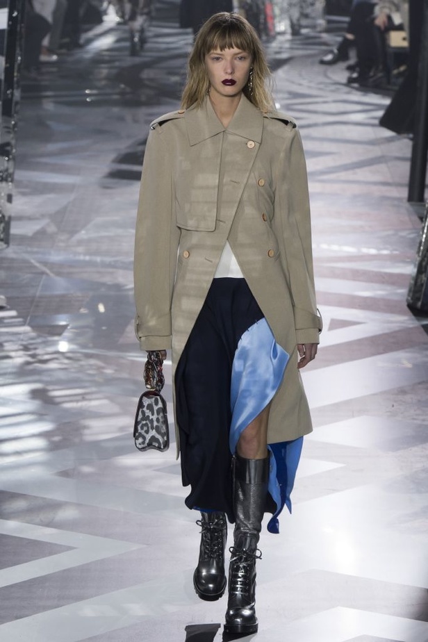 عرض لويس فيتون لخريف وشتاء 2016-2017