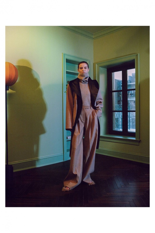 عرض ازياء مجموعة ALTUZARRA لخريف وشتاء 2021-2022 من اسبوع الموضة في باريس