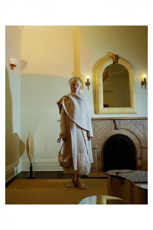 عرض ازياء مجموعة ALTUZARRA لخريف وشتاء 2021-2022 من اسبوع الموضة في باريس