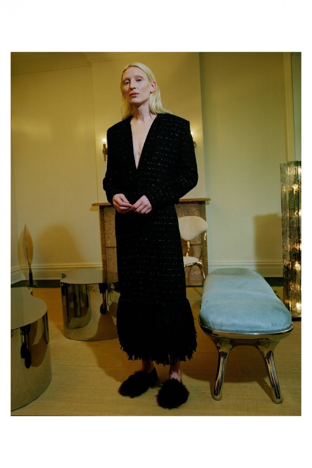 عرض ازياء مجموعة ALTUZARRA لخريف وشتاء 2021-2022 من اسبوع الموضة في باريس