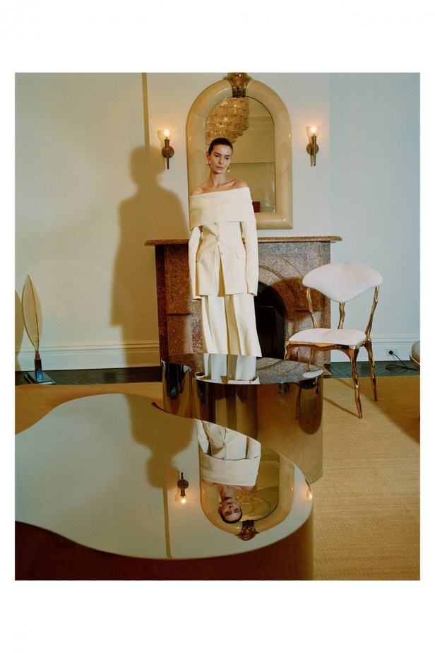 عرض ازياء مجموعة ALTUZARRA لخريف وشتاء 2021-2022 من اسبوع الموضة في باريس