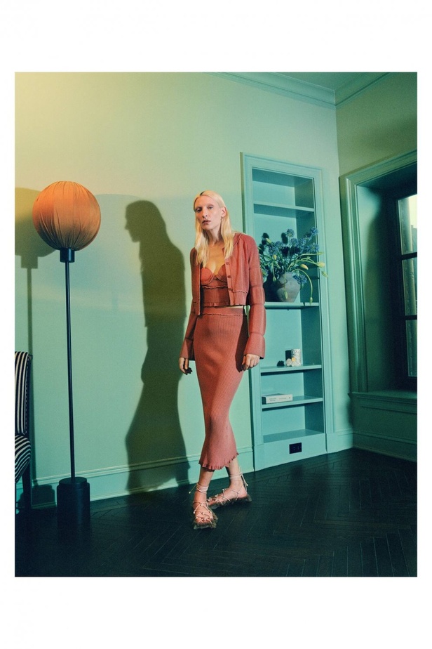 عرض ازياء مجموعة ALTUZARRA لخريف وشتاء 2021-2022 من اسبوع الموضة في باريس