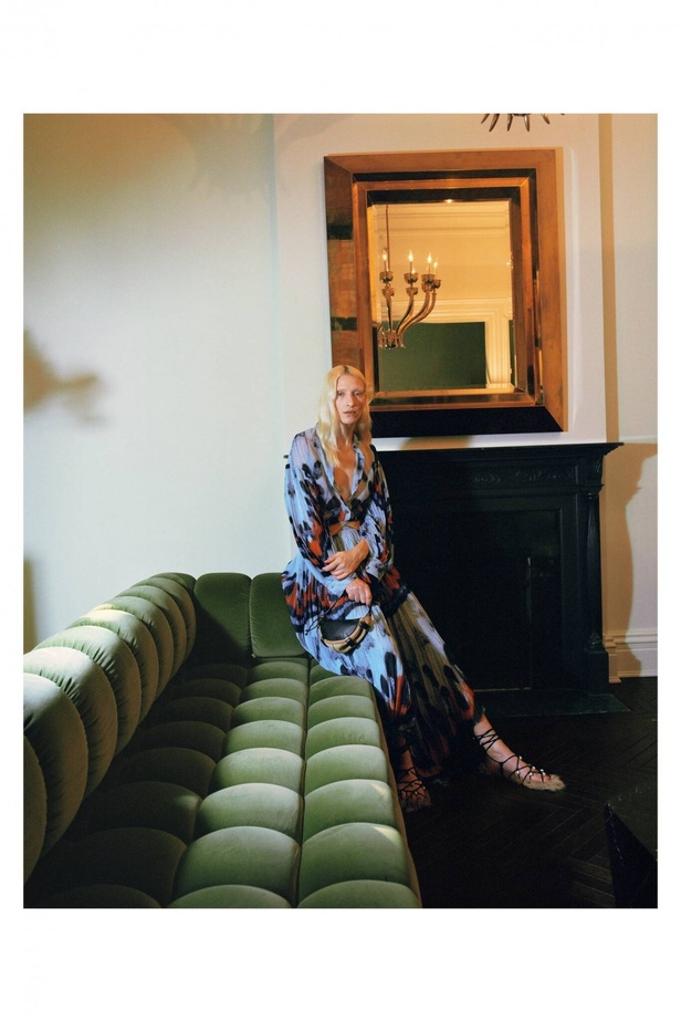 عرض ازياء مجموعة ALTUZARRA لخريف وشتاء 2021-2022 من اسبوع الموضة في باريس