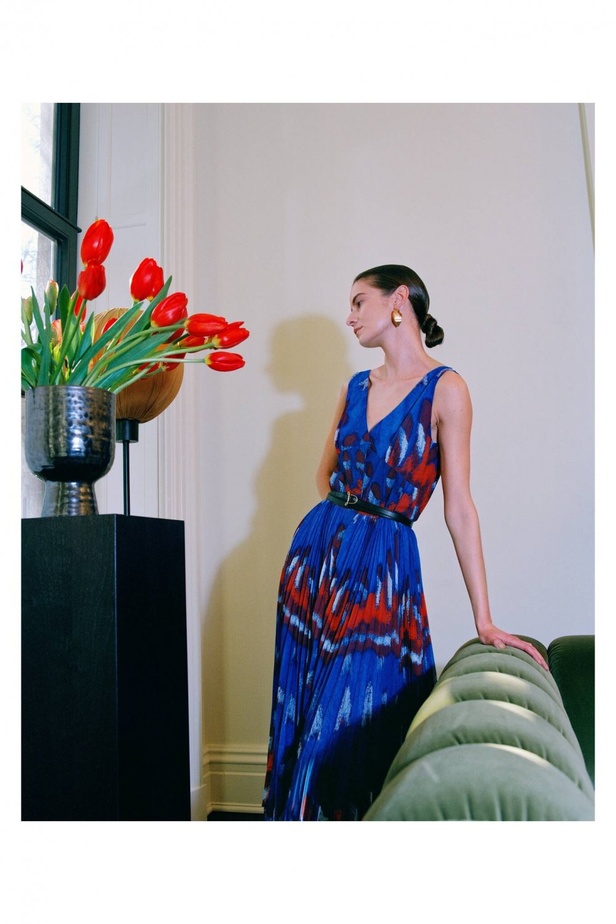 عرض ازياء مجموعة ALTUZARRA لخريف وشتاء 2021-2022 من اسبوع الموضة في باريس