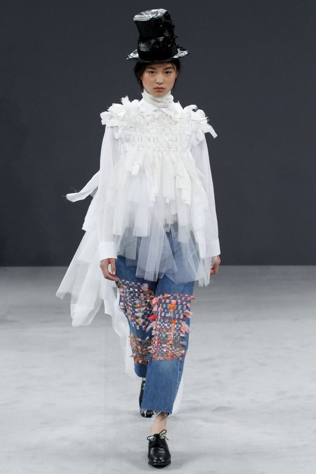 مجموعة Viktor & Rolf للأزياء الراقية لخريف ٢٠١٦