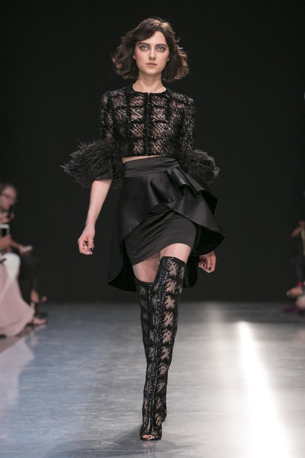 أزياء جورج شقرا لشتاء 2018 يسيطر عليها الشك والتطريز !