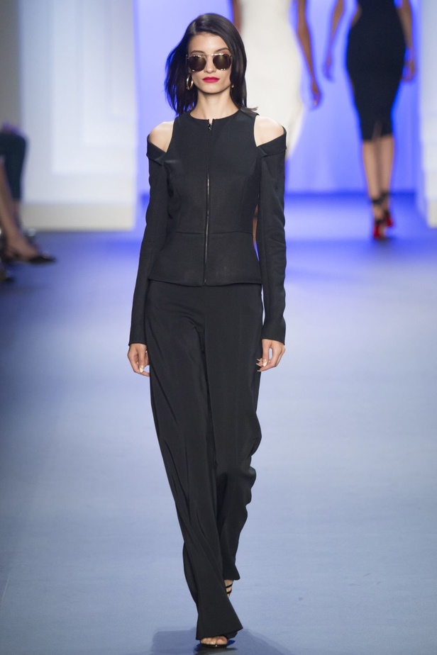 عرض Cushnie et Ochs في اسبوع نيويورك للموضة
