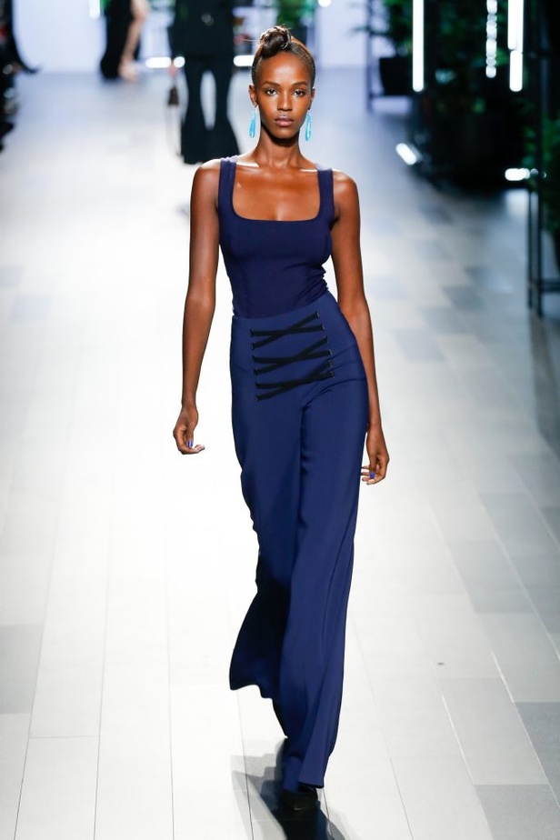 مجموعة Cushnie et Ochs لربيع وصيف 2018