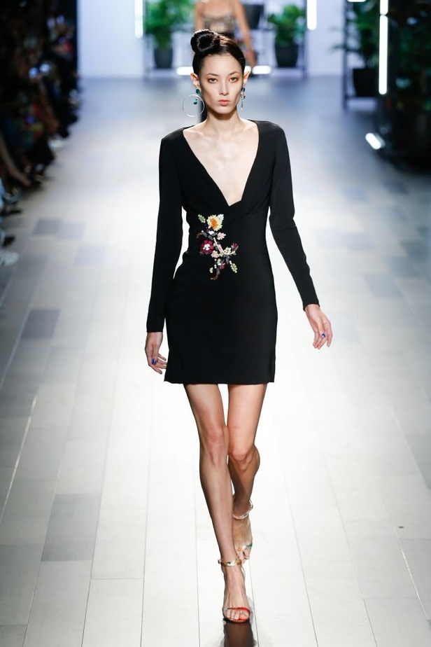 مجموعة Cushnie et Ochs لربيع وصيف 2018