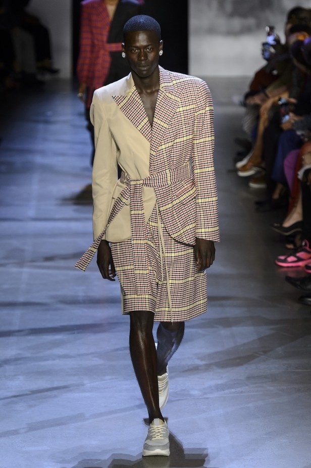 Prabal Gurung قدّم مجموعة نابضة بالحياة لربيع وصيف 2019