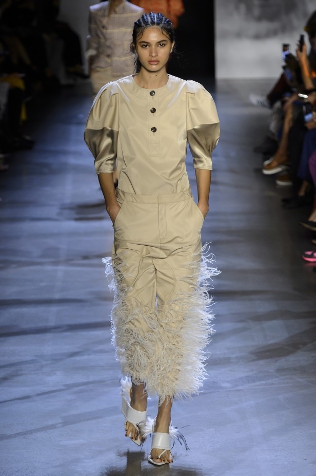 Prabal Gurung قدّم مجموعة نابضة بالحياة لربيع وصيف 2019