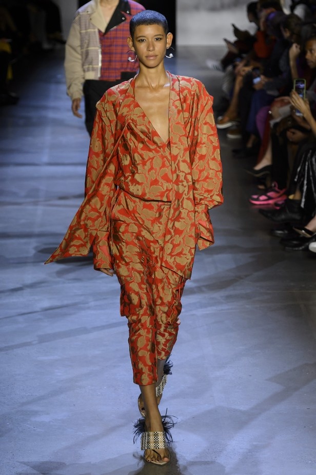 Prabal Gurung قدّم مجموعة نابضة بالحياة لربيع وصيف 2019