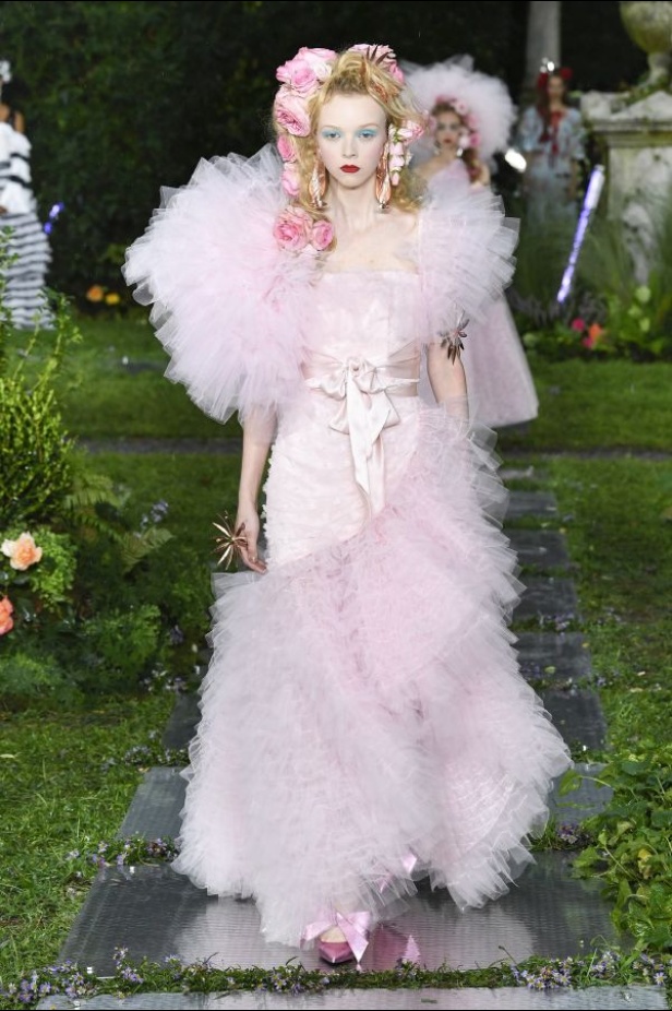 عرض أزياء Rodarte لربيع وصيف 2019