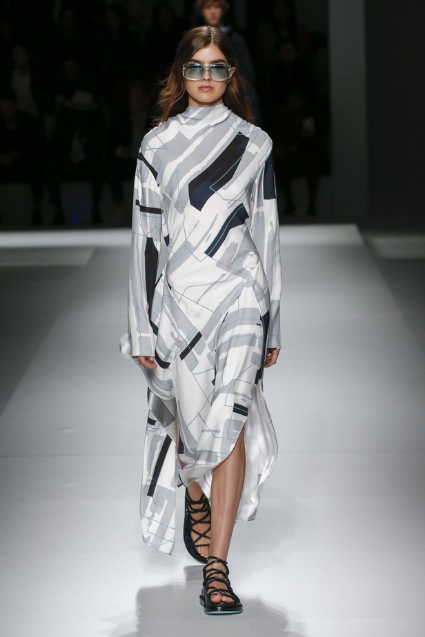 مجموعة دار   BOSS لموسم ربيع وصيف 2019