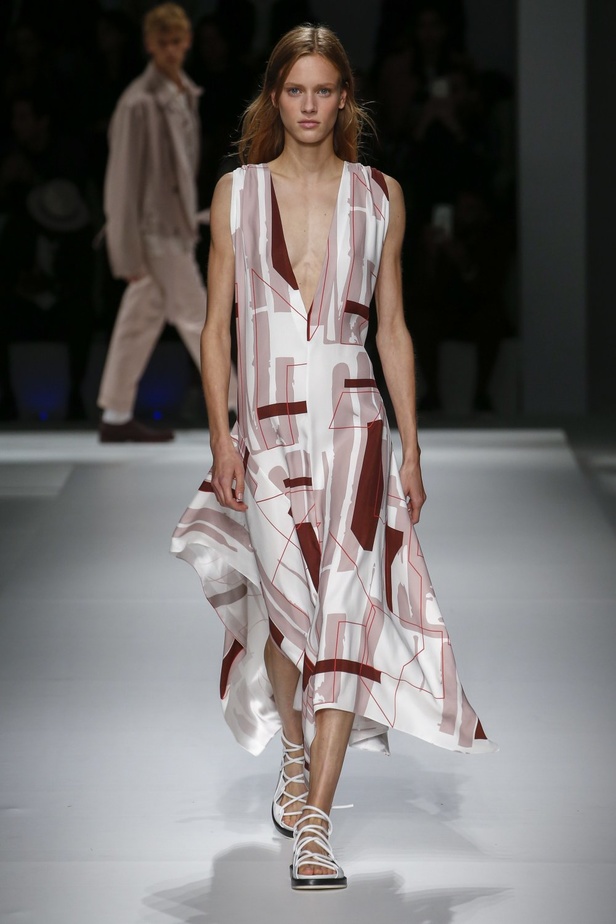 مجموعة دار   BOSS لموسم ربيع وصيف 2019