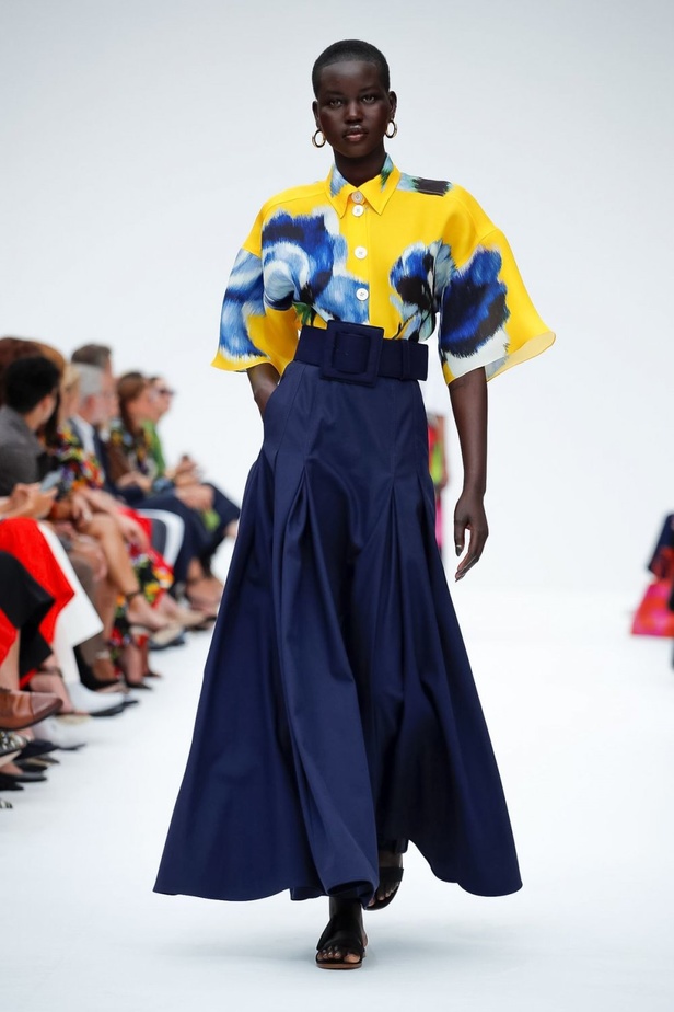 عرض أزياء كارولينا هيريرا لموسم ربيع وصيف 2020