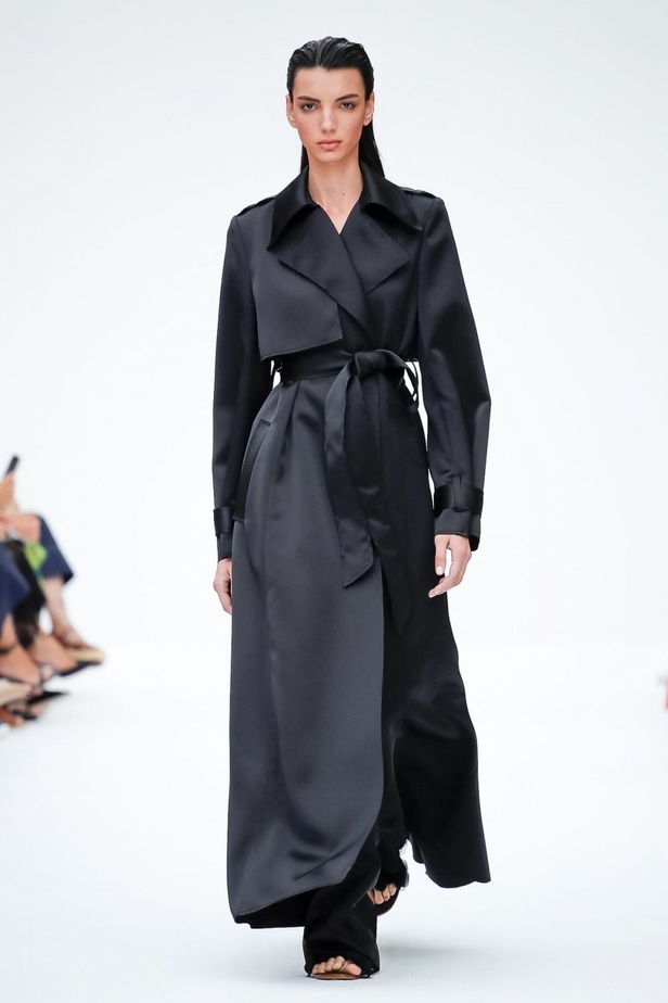 عرض أزياء كارولينا هيريرا لموسم ربيع وصيف 2020