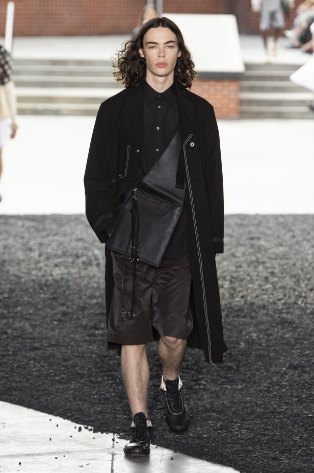 مجموعة Phillip Lim لربيع 2020