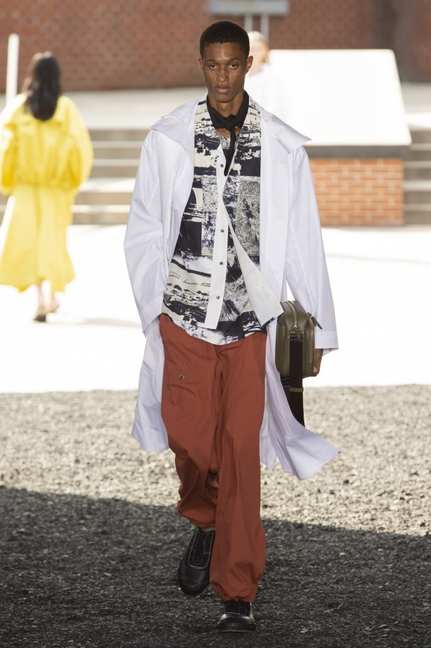 مجموعة Phillip Lim لربيع 2020