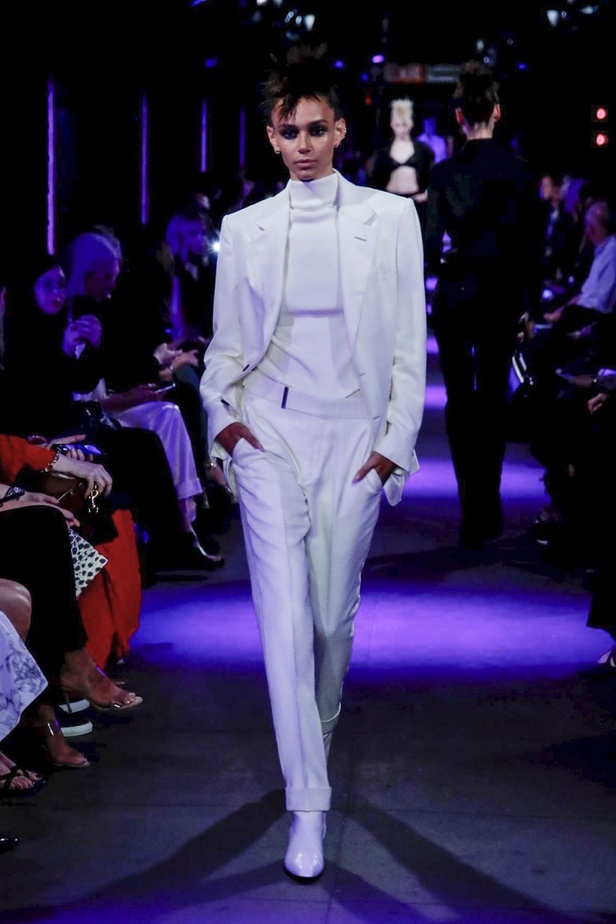 مجموعة توم فورد لموسم ربيع وصيف 2020