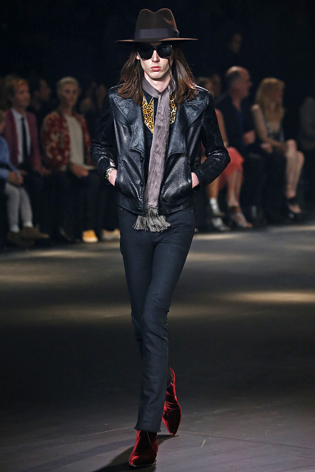 "سان لوران" ومجموعة مُبهرة لموسم خريف وشتاء 2016-2017!