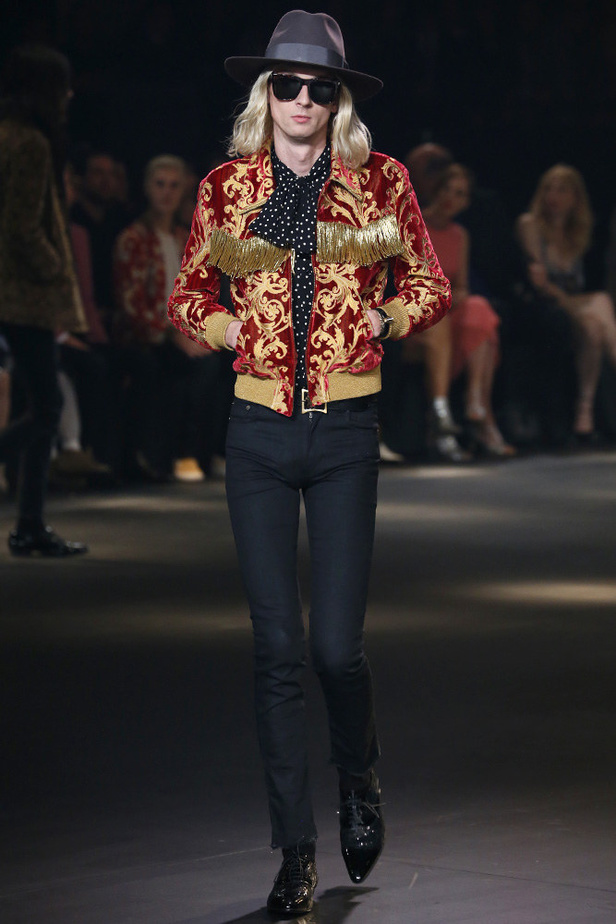 "سان لوران" ومجموعة مُبهرة لموسم خريف وشتاء 2016-2017!