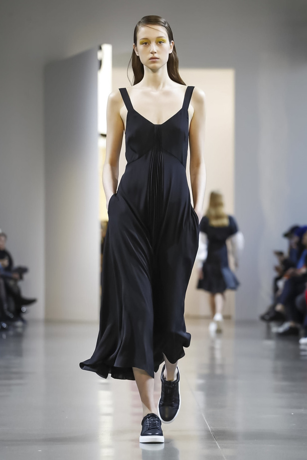 عرض أزياء Noon by Noor  لخريف وشتاء 2018