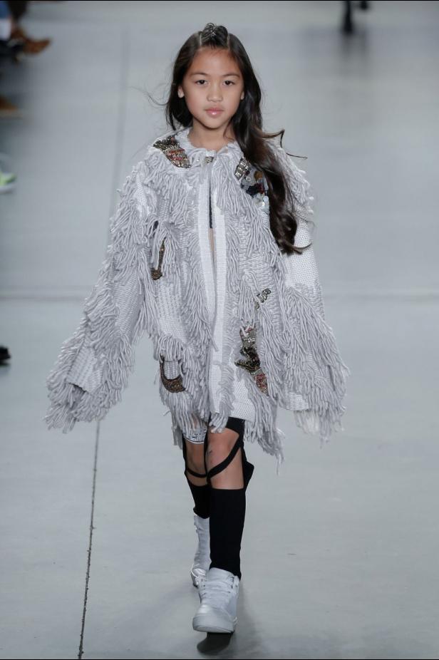 عرض أزياء كوستو برشلونة لخريف وشتاء 2019