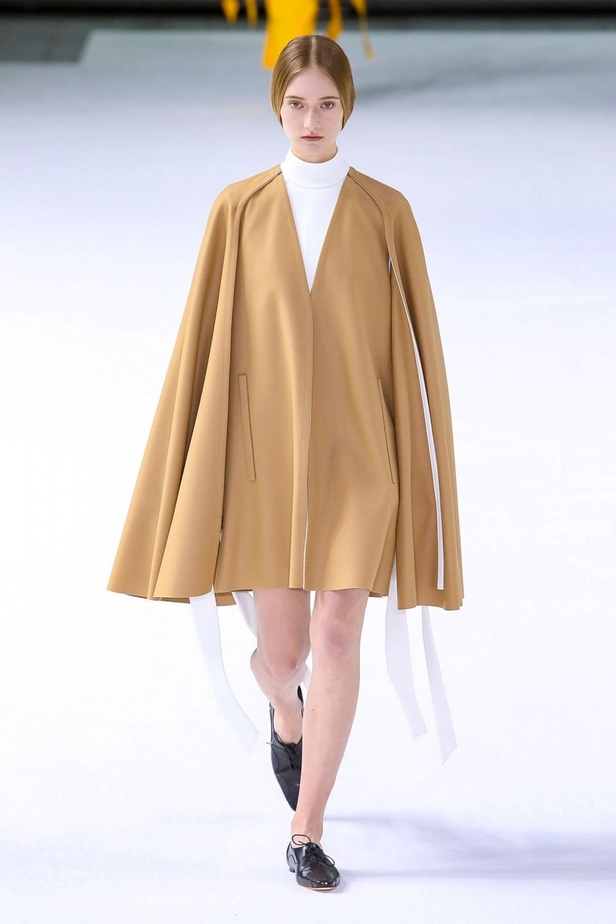 فساتين كارولينا هيريرا لخريف وشتاء 2020-2021 من اسبوع الموضة في نيويورك