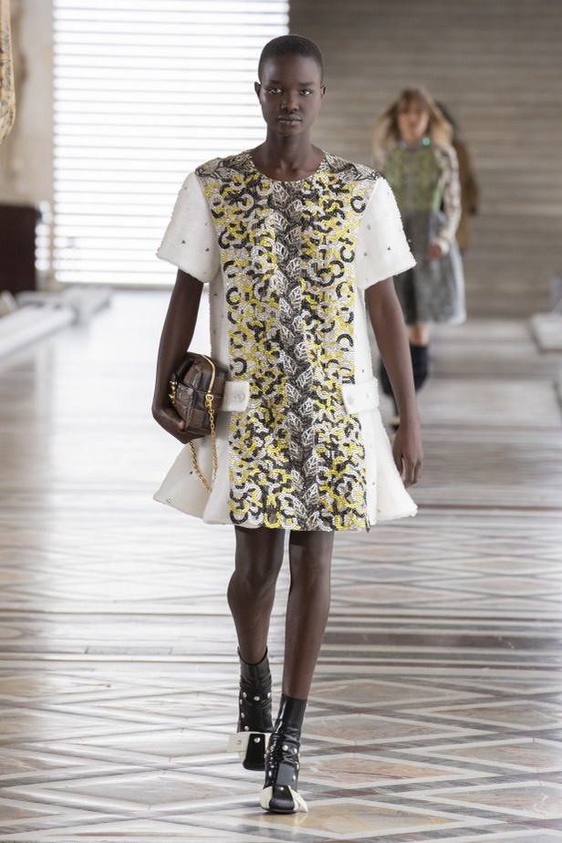 عرض أزياء Louis Vuitton لخريف وشتاء 2021-2022