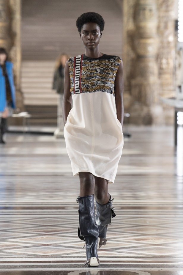 عرض أزياء Louis Vuitton لخريف وشتاء 2021-2022