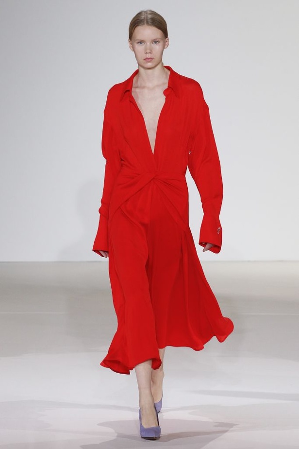 مجموعة فكتوريا بيكهام لربيع وصيف 2018