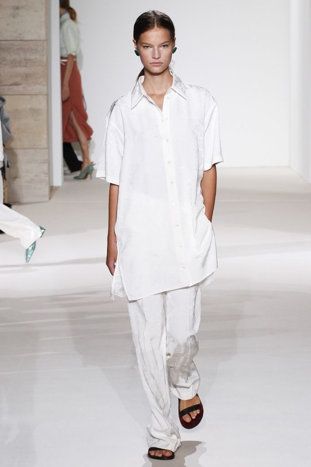 مجموعة فكتوريا بيكهام لربيع وصيف 2018