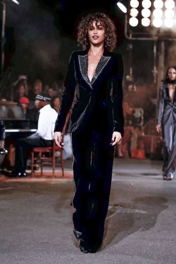 مجموعة تومي هيلفيغر لموسم ربيع وصيف 2020