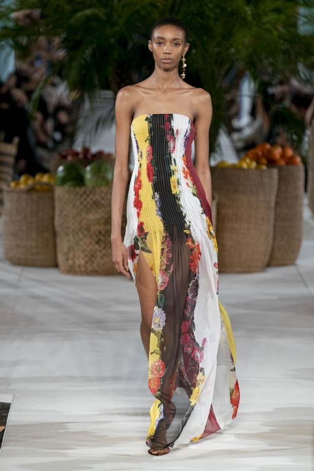 اسبوع الموضة في نيويورك 2019 عرض أزياء oscar de la renta  ربيع وصيف 2020