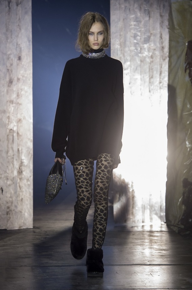 أناقة الأسود مع ألكسندر وانغ لخريف و شتاء 2017