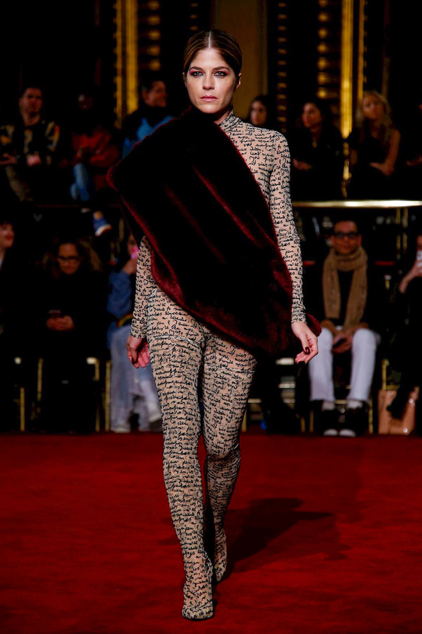 عرض أزياء كريستيان سيريانو لموسم خريف وشتاء 2018