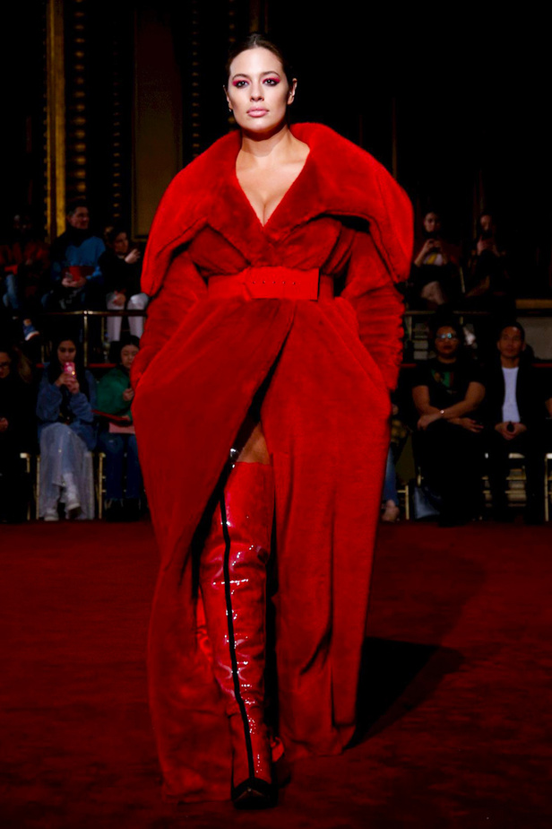 عرض أزياء كريستيان سيريانو لموسم خريف وشتاء 2018