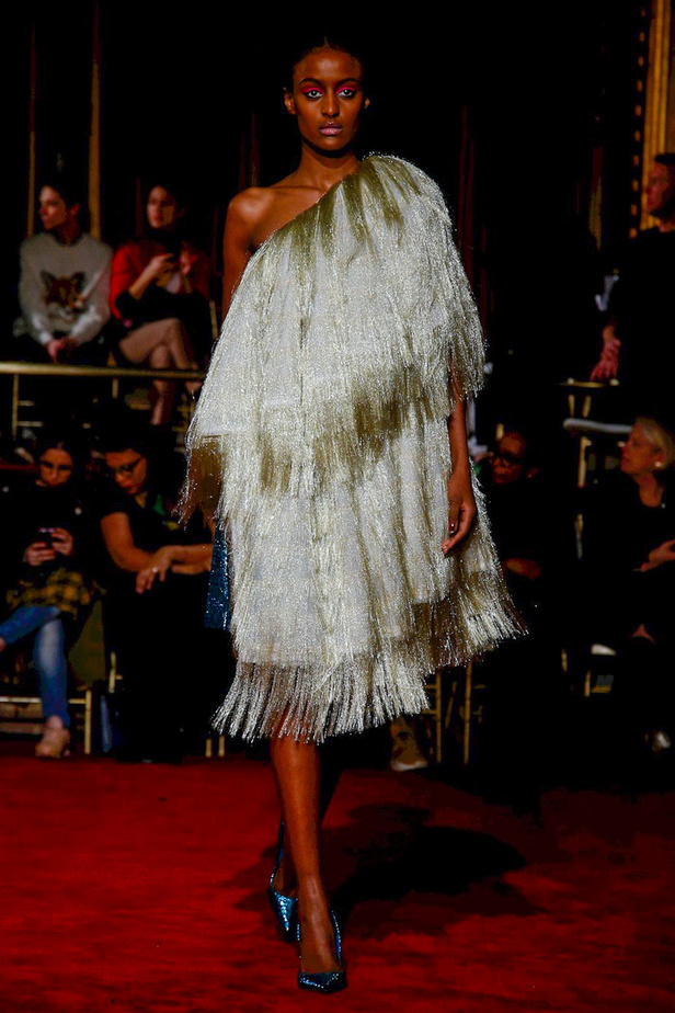 عرض أزياء كريستيان سيريانو لموسم خريف وشتاء 2018