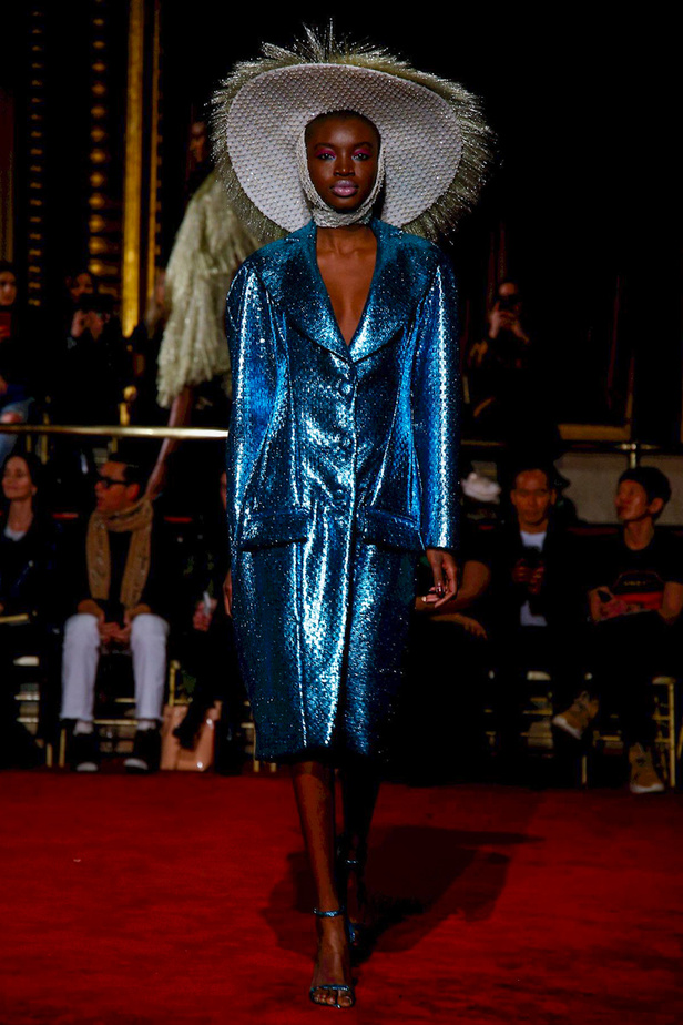 عرض أزياء كريستيان سيريانو لموسم خريف وشتاء 2018