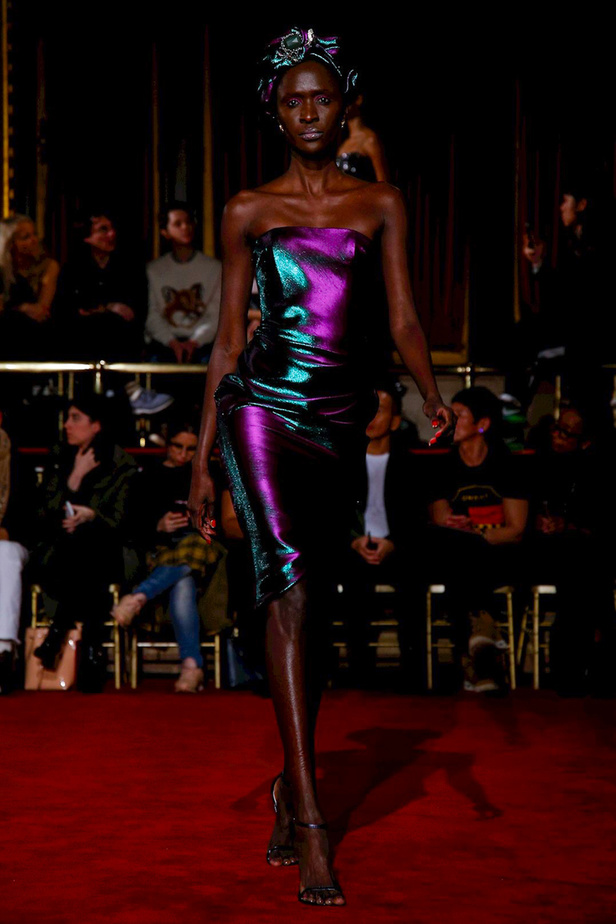 عرض أزياء كريستيان سيريانو لموسم خريف وشتاء 2018