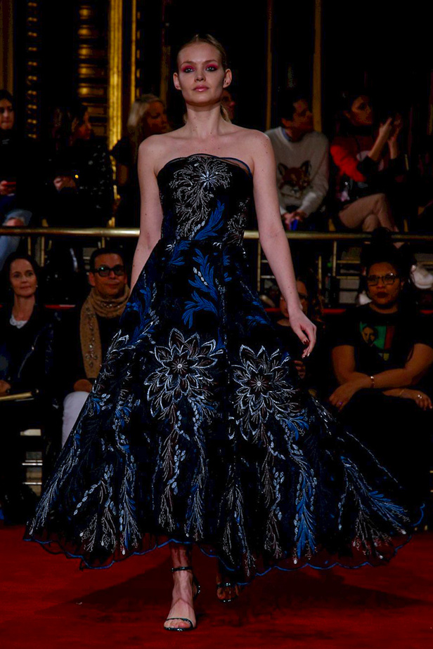 عرض أزياء كريستيان سيريانو لموسم خريف وشتاء 2018