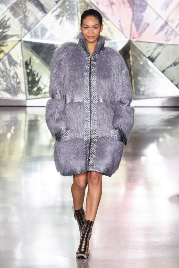 مجموعة Christian Siriano  للألبسة الجاهزة لموسم خريف 2019