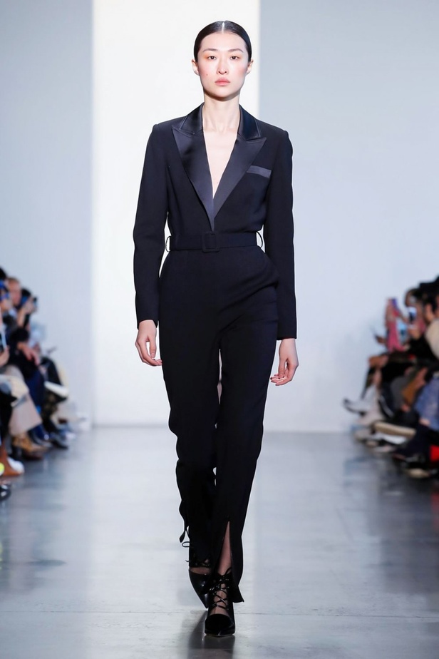 مجموعة Self Portrait للألبسة الجاهزة لخريف 2019