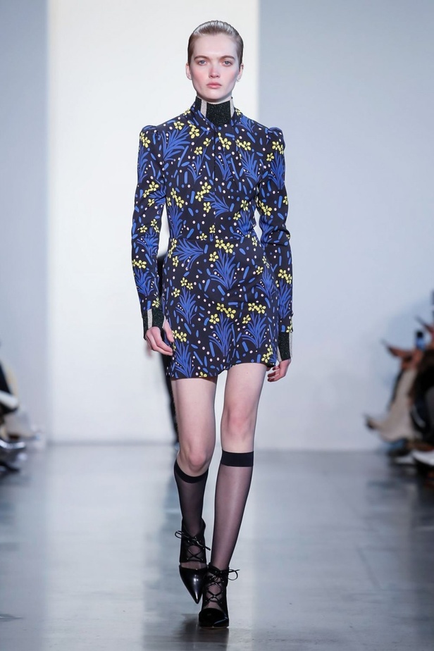 مجموعة Self Portrait للألبسة الجاهزة لخريف 2019