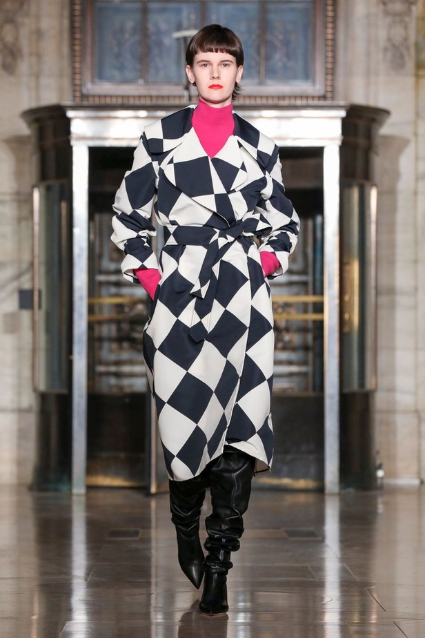 مجموعة اوسكار دي لارنتا من اسبوع الموضة في نيويورك 2020 