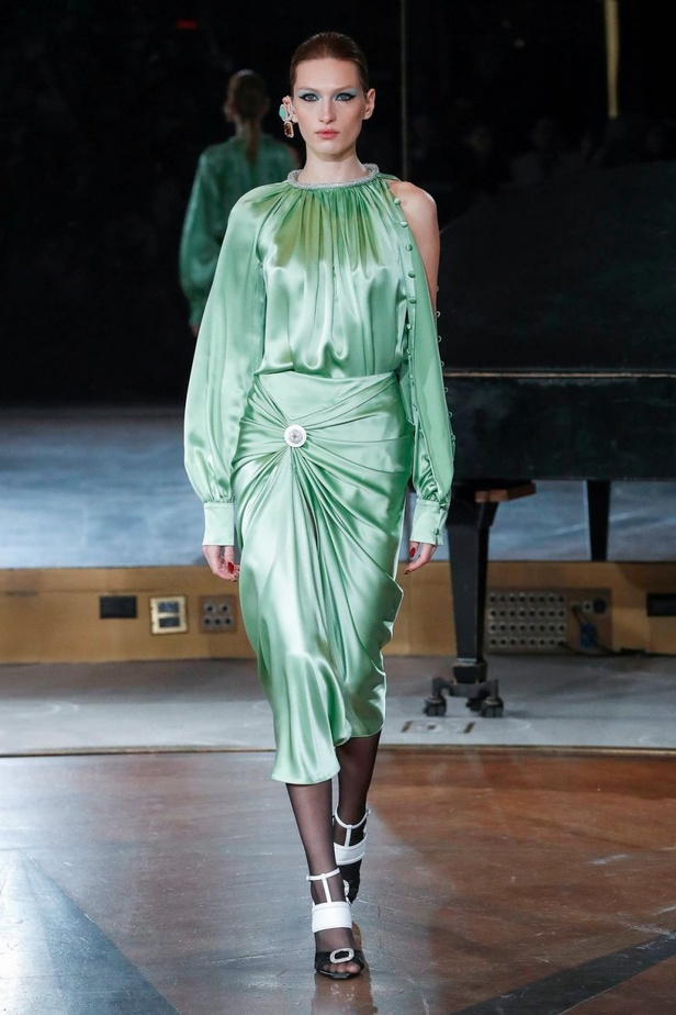 فساتين PRABAL GURUNG لخريف وشتاء2020/2021  