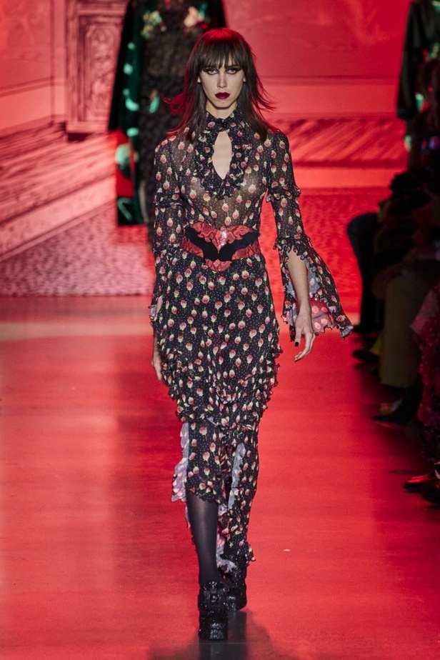 مجموعة الازياء الجاهزة من ANNA SUI  من اسبوع الموضة في نيويورك2020